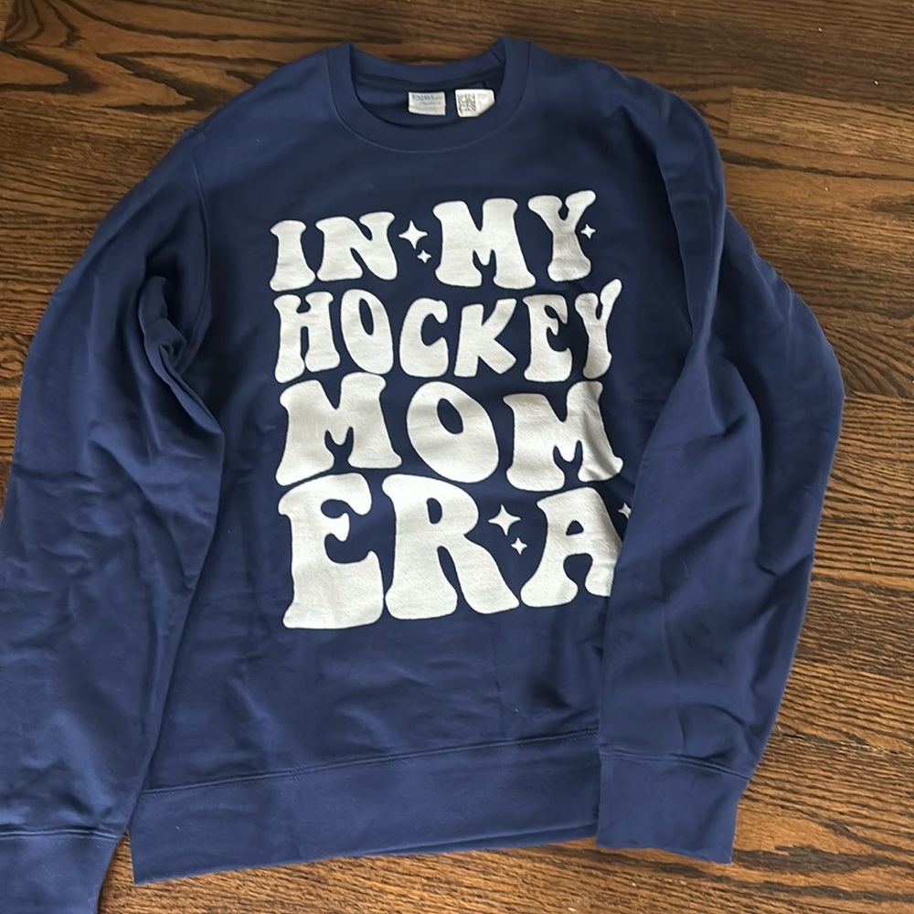 Calling all hockey mom swifties